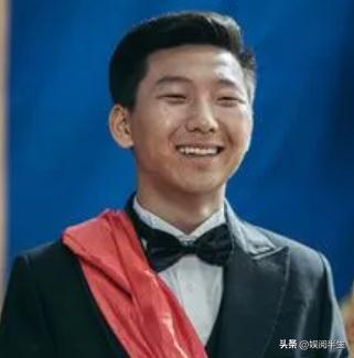 年龄和颜值不成正比的几位明星，明明长得不好看