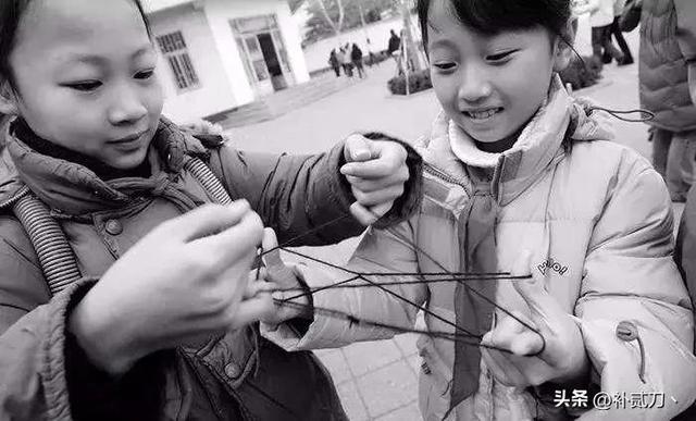 简单又实用的玩具自己做的，这些自己动手做的玩具你都玩过几种