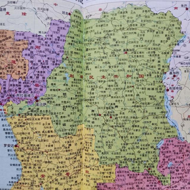 刚果地理位置及分布，名字相同的两个国家