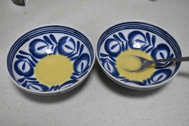 牛奶和姜汁怎么做甜品，夏天要多喝“姜撞奶”