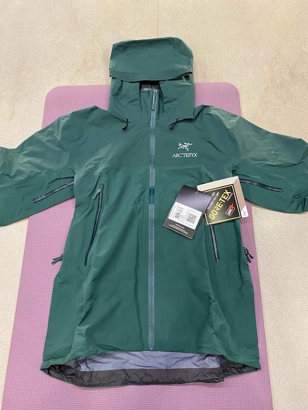 始祖鸟冲锋衣深度测评，teyx始祖鸟冲锋衣为啥可以防水透气