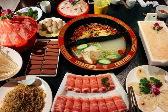 重庆正宗的重庆火锅店，重庆最出名的这几家火锅店