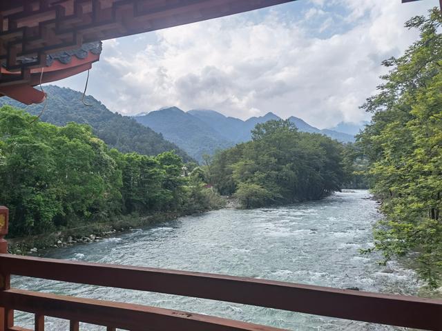 贵州铜仁梵净山，贵州铜仁梵净山风景区攻略（贵州省铜仁市梵净山风景区）