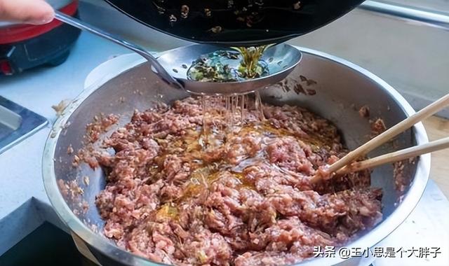小笼包的制作方法，小笼包的正宗制作方法（~灌汤小笼包~自制汤包经验分享）