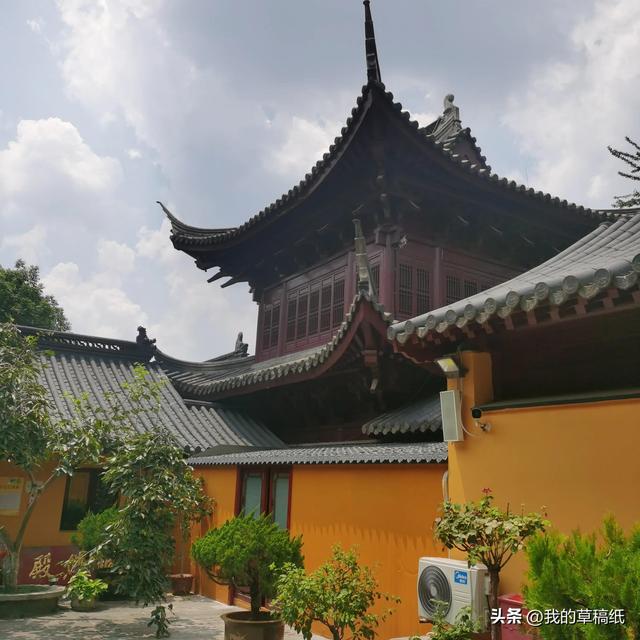 鸡鸣寺在哪个城市，古鸡鸣寺地点（天太热，南京鸡鸣寺的樱花开了）