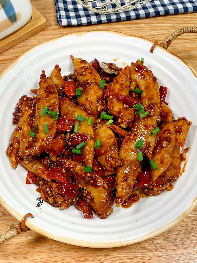 鸡翅尖怎么做好吃，鸡翅尖简单又好吃的做法