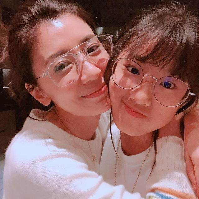 46岁贾静雯再谈前夫落泪，与前夫对簿公堂