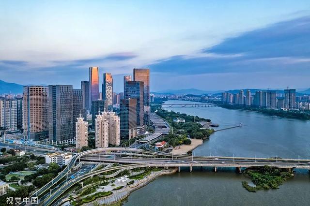 万亿gdp城市排名，24座万亿城市前三季度增量排名