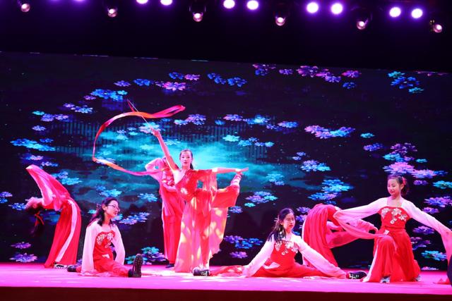 南京市励志学校，十年办好一所家门口的南外