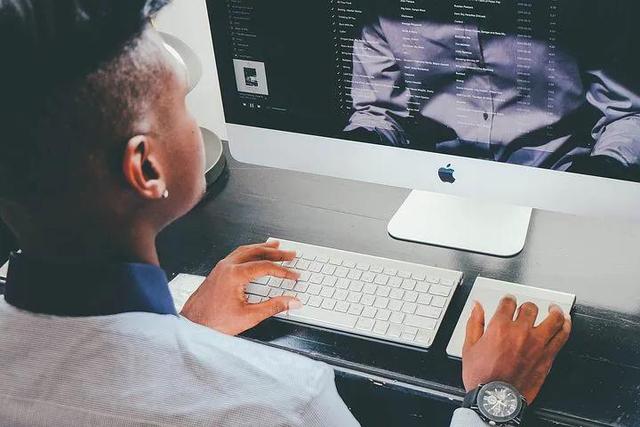 蛋白粉的功效与禁忌，蛋白粉的功效和作用与禁忌（普通人日常有必要吃蛋白粉吗）