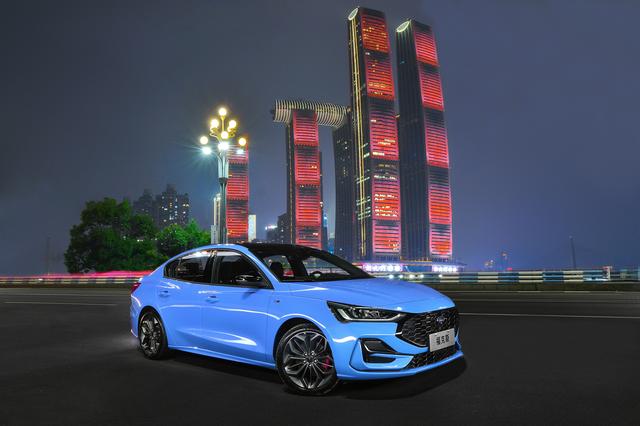 新一代福克斯全系都是三缸，四缸全新福克斯上市