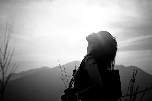 当悲伤逆流成河，悲伤逆流成河歌曲完整版