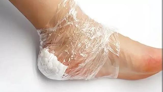 白醋的10个小妙用，把白醋倒在手心一搓