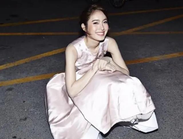 泰国明星宝儿拍过的电视剧，人妖皇后宝儿17岁变成女人