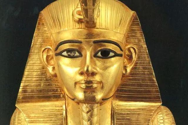 世界历史上第一个皇帝是谁，世界上第一位皇帝