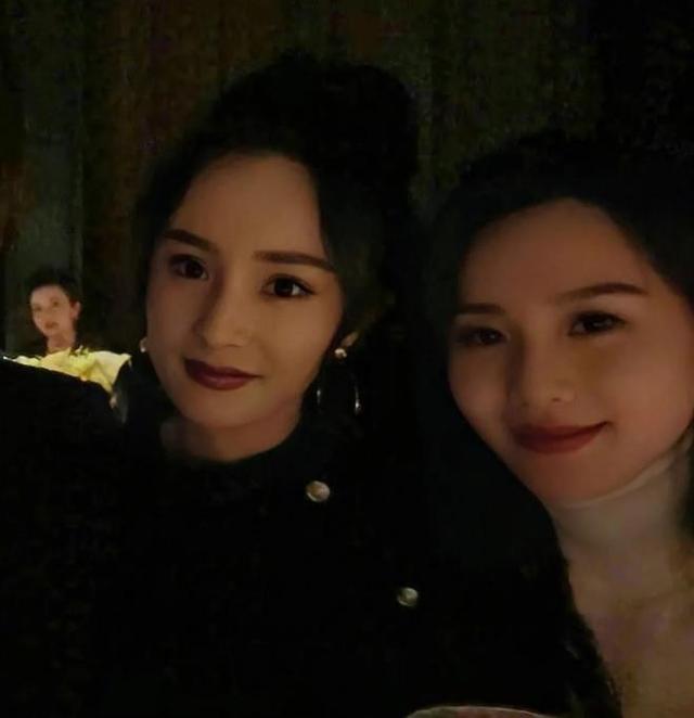 刘诗诗被追问婚礼日期，礼尚往来刘诗诗