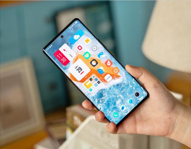 oppo千元机，oppo和vivo千元机哪款性价比高