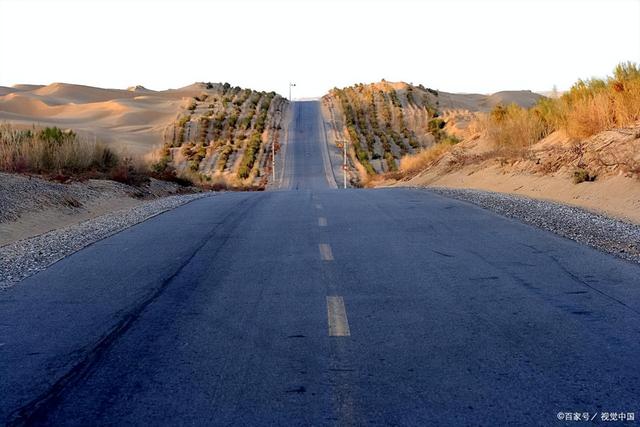 塔克拉玛干沙漠最美自驾路线，自驾塔克拉玛干