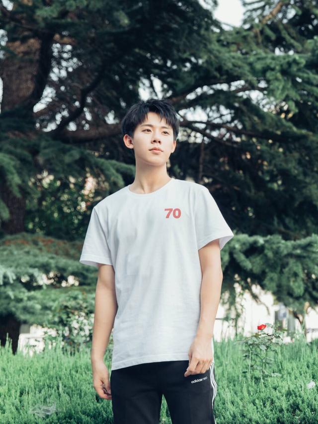 影视演员周奇个人简介，周奇、郭子凡正面PK