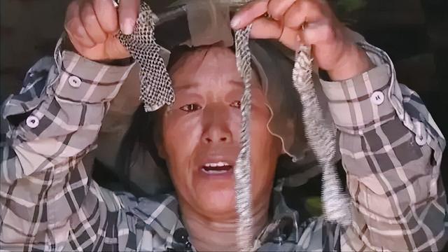 东北诡事真实案例，奇女子刘玉平和大蛇同吃同睡