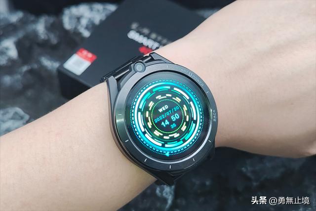 智能应用比较全面的智能手表，不再只是手机品牌的