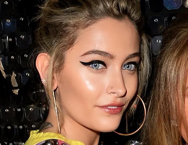 迈克尔杰克逊女儿，迈克尔杰克逊女儿终于长大