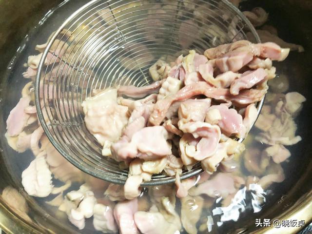 酸辣鸡胗的18种吃法，下饭菜酸辣鸡胗的做法