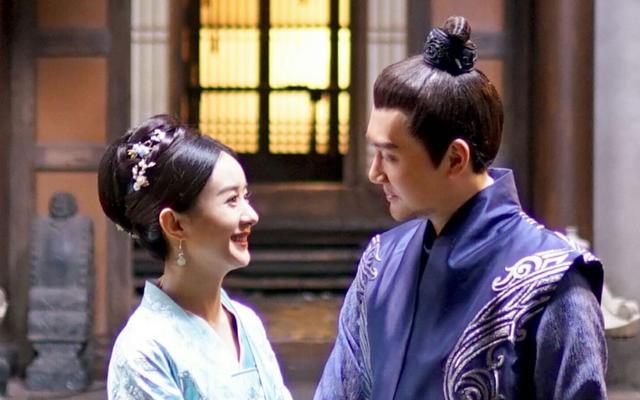 古墓挖出七星石棺，广西挖出北斗七星巨棺