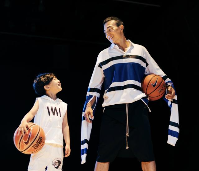 刘畊宏和他老婆十年的变化，与妻子一见钟情