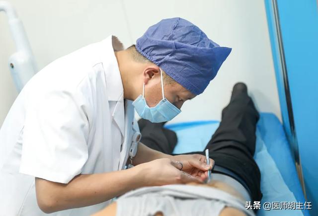 脂肪瘤怎么治疗最好的方法，正常人为什么会出现脂肪瘤