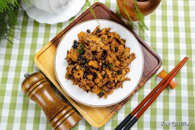 酱豆的家庭制作方法，家庭怎样制作酱豆（难忘儿时家乡的酱豆）