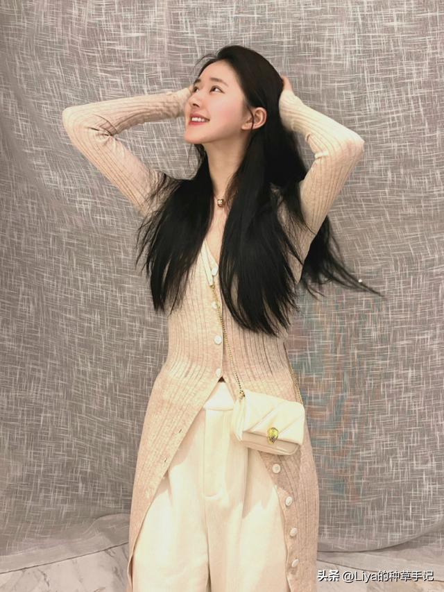 今年流行大包包，今夏最时髦的大包包都在这