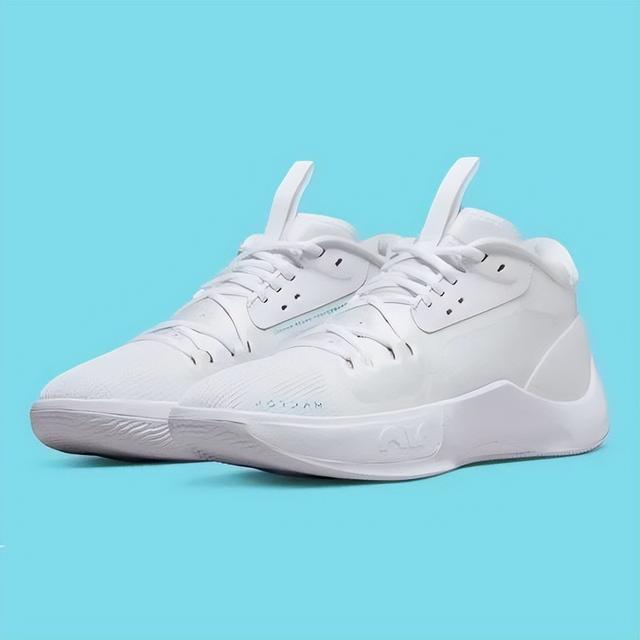 nike 欧文1代配色，耐克新品AF1新配色曝光