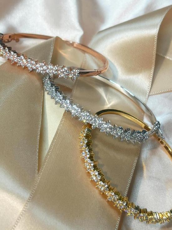 女人一生必须拥有的5件首饰，女士必备十大首饰