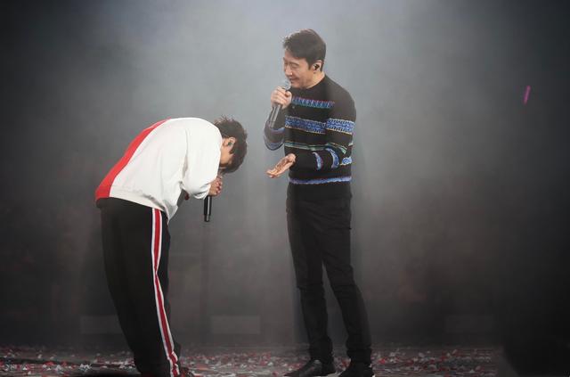 黎明现在是几线艺人，55岁黎明低调现身演唱会