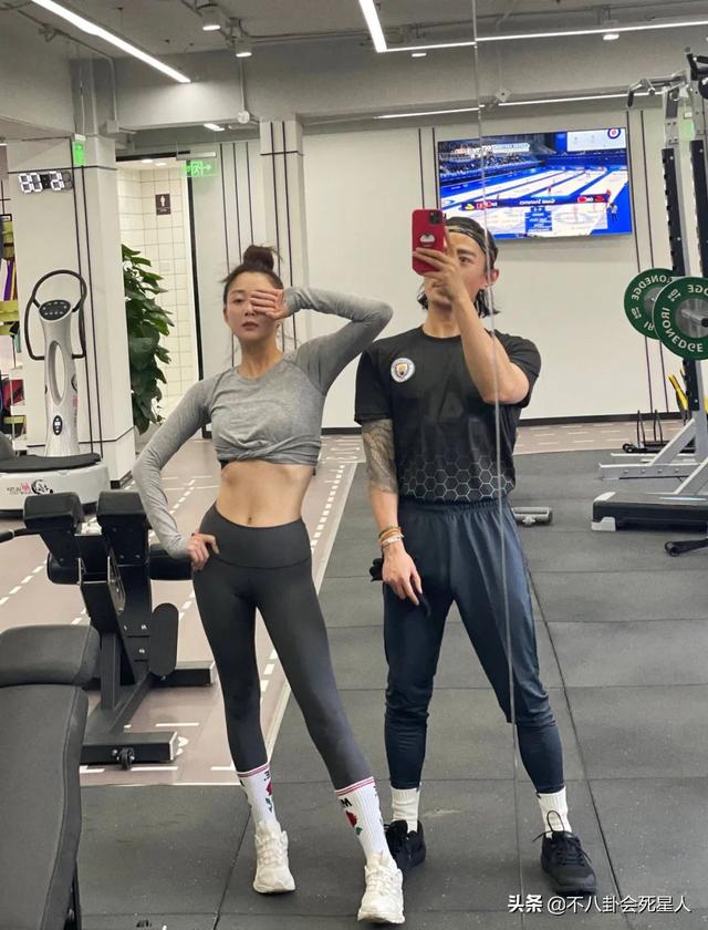 盘点各种女明星的露脐装，这7位女星一个比一个爱秀身材