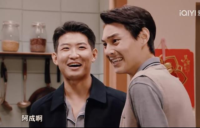 闫佩伦一年一度喜剧大赛助演，成为喜剧大赛2的最大赢家