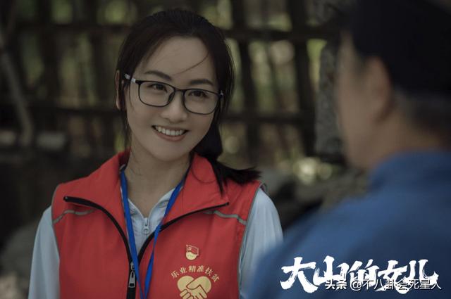 几位女明星的素颜你被谁惊艳到了，现实中路人脸