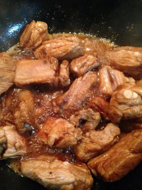 怎样用砂锅红烧排骨好吃，砂锅红烧排骨