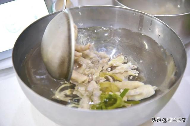 酥脆麻辣兰花豆的做法，这菜蛋白含量比黄豆高