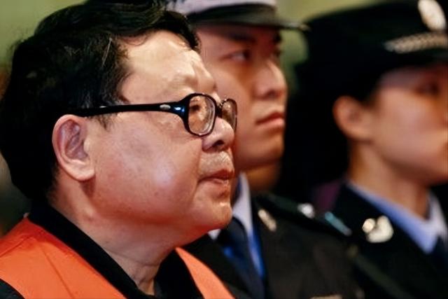 重庆黑老大谢才萍，石艳萍案（重庆“黑帮教母”谢才萍）