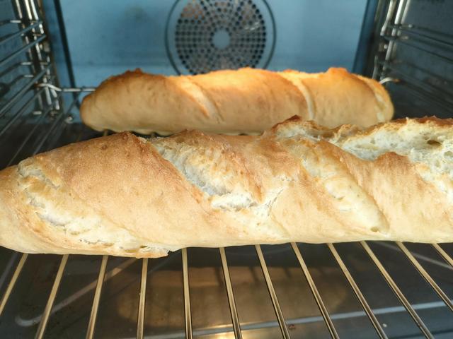 法式长棍面包由来，法国的非物质文化遗产法式长棍面包是如何制作的