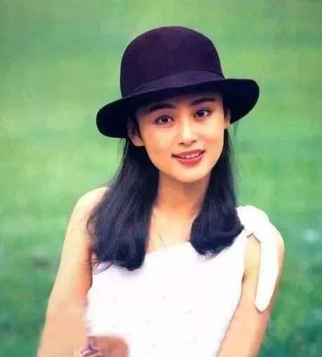 没有整过容的女明星，90年没整过容的女明星（“不老女神”现原形）