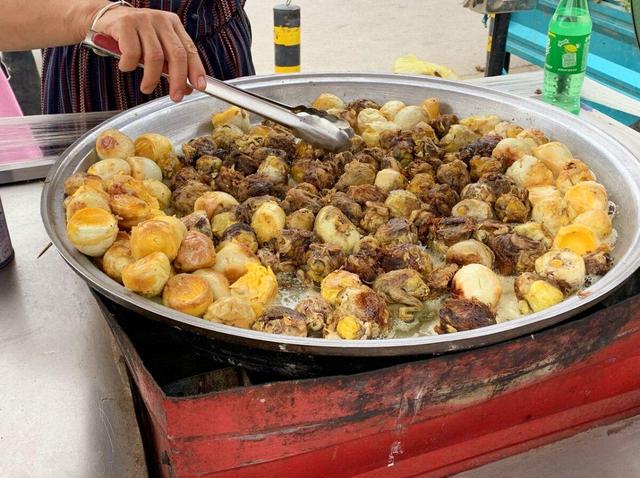 云南臭豆腐怎么烤，外国人下不去嘴