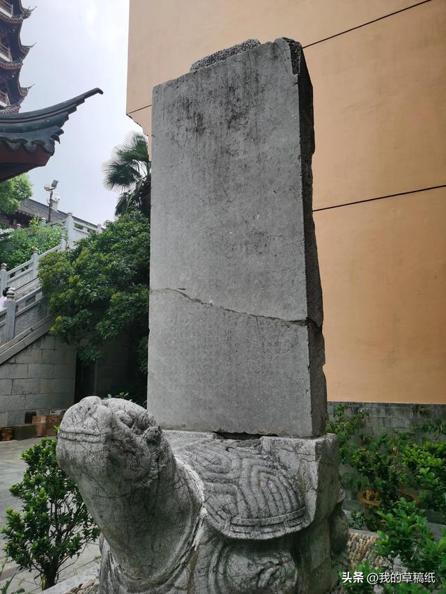 鸡鸣寺在哪个城市，古鸡鸣寺地点（天太热，南京鸡鸣寺的樱花开了）