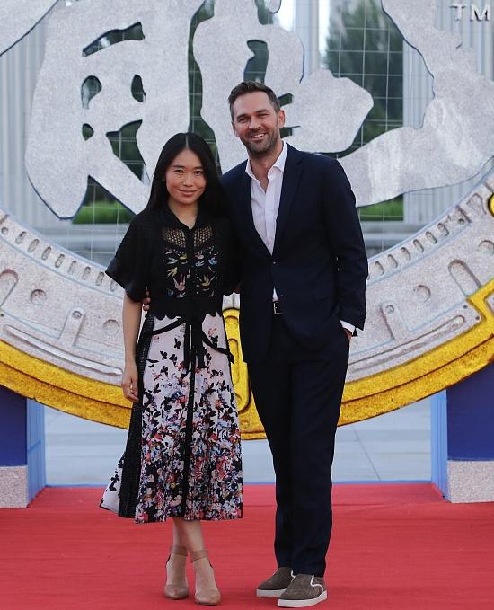 张艺谋女儿张末，张艺谋大女儿张末离婚吗（女儿张末嫁了欧美人）