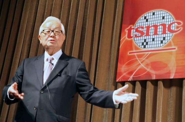 台积电的董事长张忠谋，台积电张忠谋身为美国华人