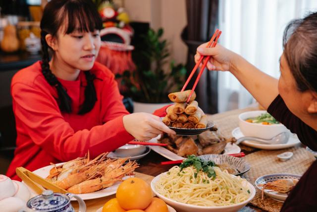 腊八是什么时候，腊八是指几月几日（今日腊八！过了腊八就是年~）