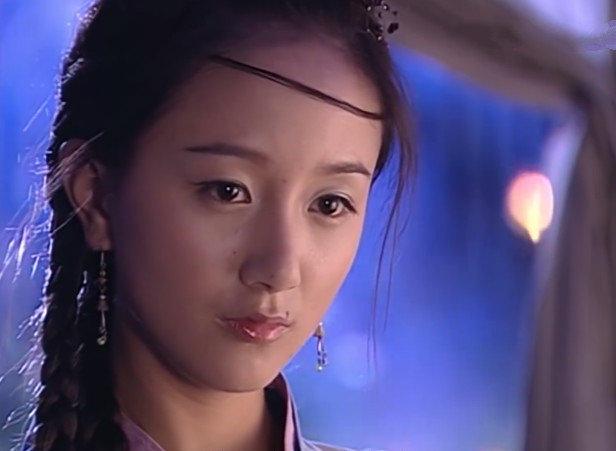 殷桃面相复原图，8位拥有美人痣的女星