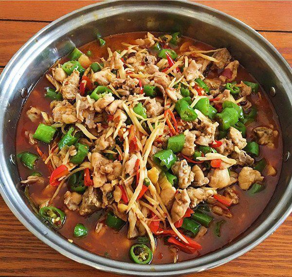 跳水兔的正宗做法四川，自贡跳水兔的做法（四川人的命，都是兔肉给的）